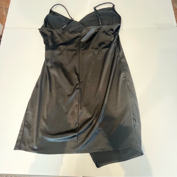 Iris Plus Size LBD Plus Size 3X Black Silk-Like Asymmetrical Spaghetti Straps - Picture 12 of 14